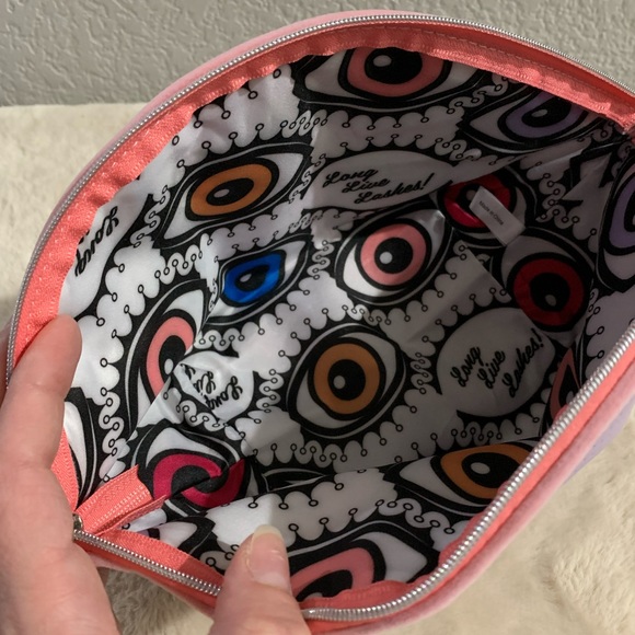 Benefit Cosmetics Makeup Pouch - Picture 3 of 3